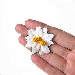 5x White Poinsettias 3.5cm